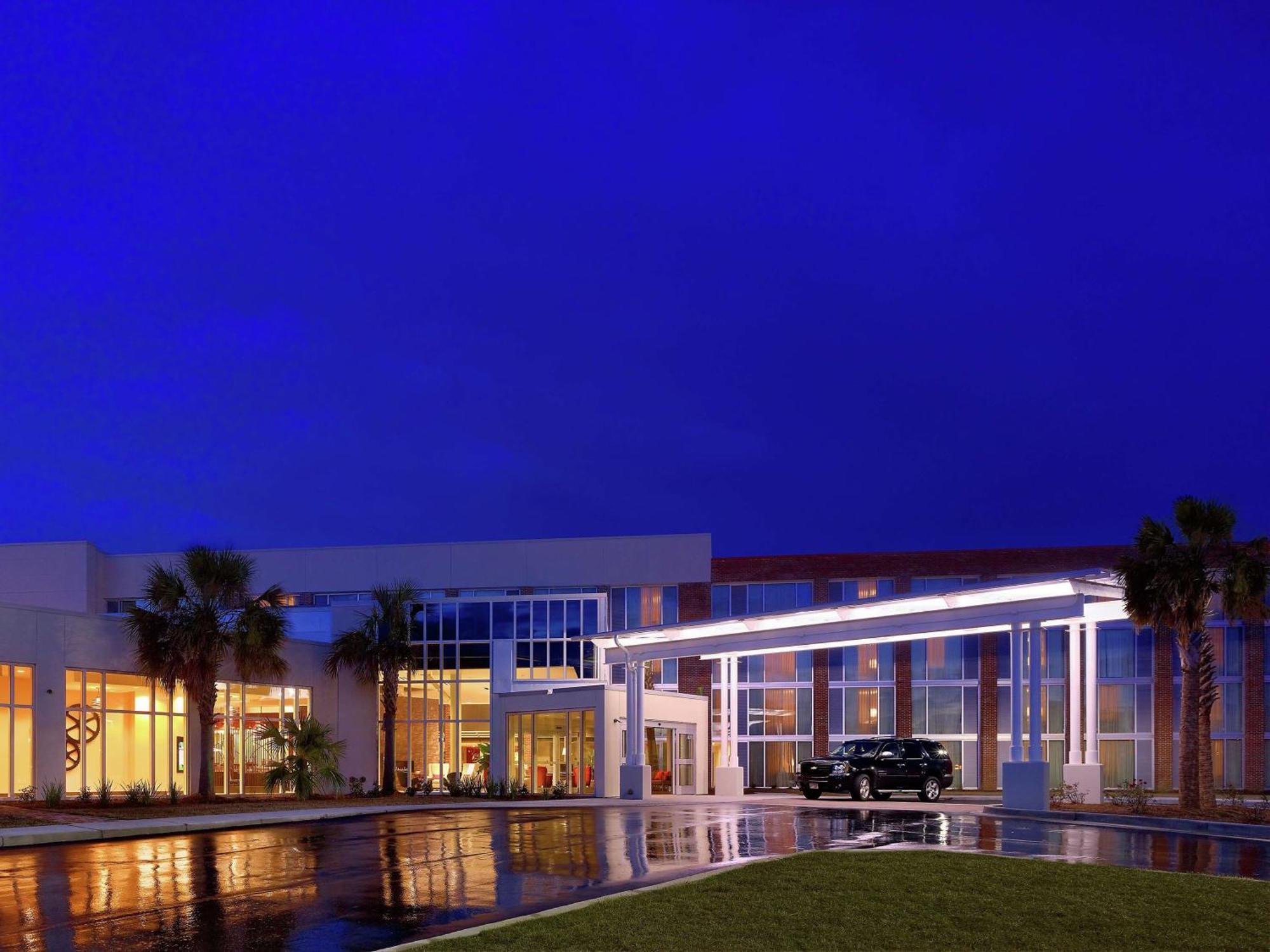 Doubletree Hotel & Suites Charleston Airport North Charleston Eksteriør bilde